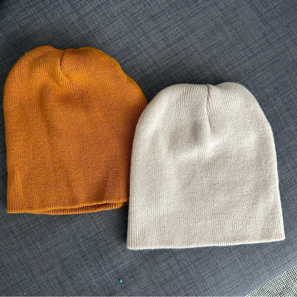 Set of 2 - Beanies